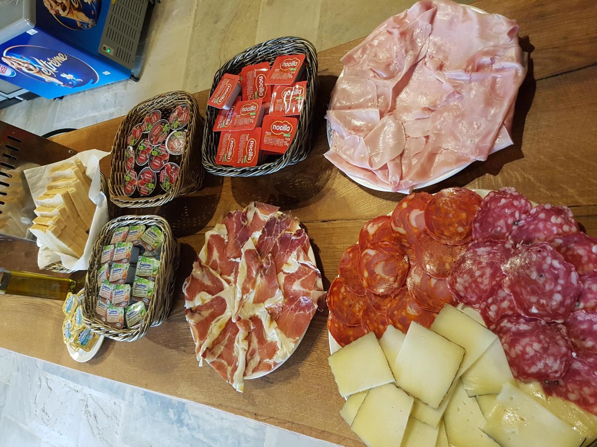 Posada Condado De La Mota Могро Екстериор снимка