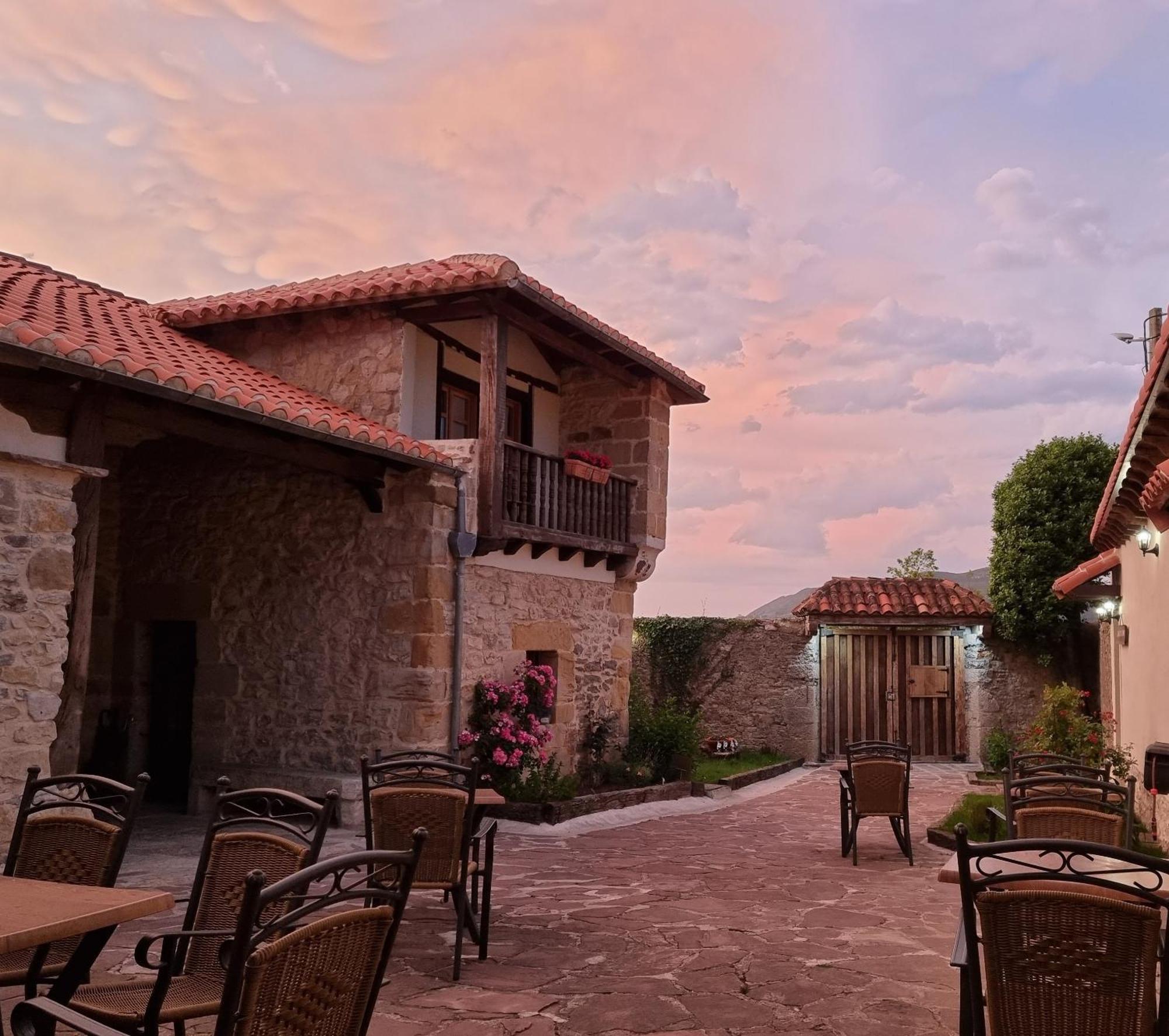 Posada Condado De La Mota Могро Екстериор снимка